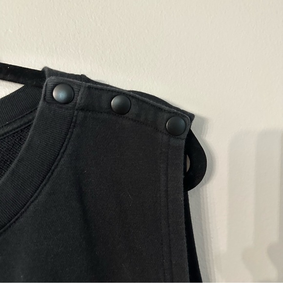 Nike Women’s Black Sleeveless Crewneck Shorts Style One-Piece Romper Sz 2X GUC - Picture 5 of 10